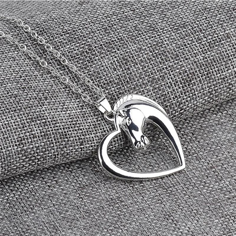 White Horse In Heart Pendant Necklace 50CM Box Chain Horse Necklaces New Cute Animal For Women Gift