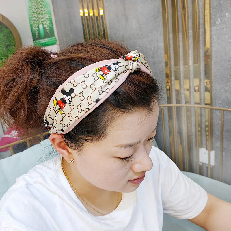 ladies headbands for short hair New Cartoon Mickey Knotted Print Headband Fashion Wide-brimmed Fabric Hairpin High-end Print Hair Accessories Female headband mini hair clips