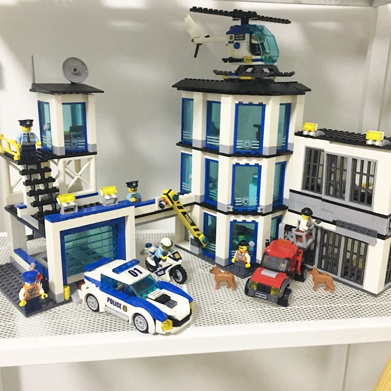 

In stock 10660 936pcs City Police Station Building Block Bricks Compatible With Legoinglys Christmas Gifts Toy
