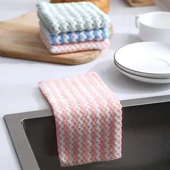 

2 PCs Double-Sided Plaid Scouring Pad Coral Fleece Cleaning Towel Soft and Practical Kitchen Dishwashing Tool Accessories