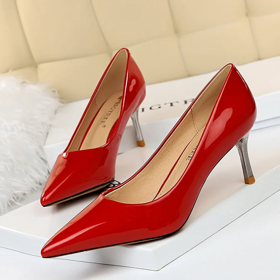 

2020 Spring Elegant Women Red Silver Nude High Heels Pumps Designer Patent Leather Stiletto Heels Female Party Wedding Shoes