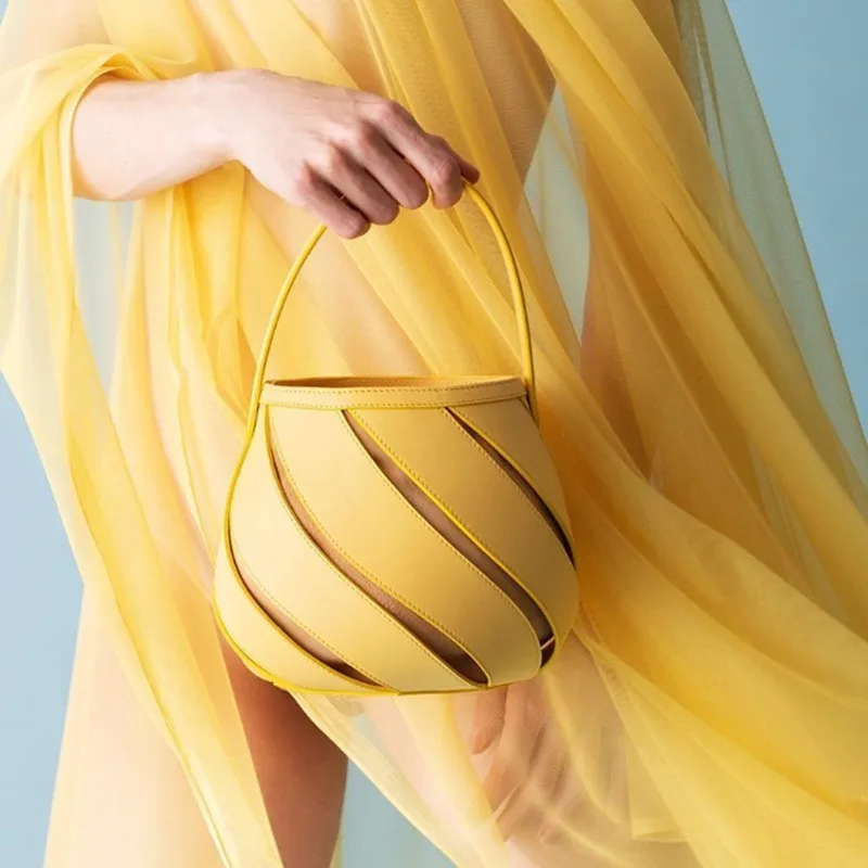 

Solid Hollow PU Leather Lantern Small Fairy Bag Portable Bucket Bag Casual Single Shoulder Messenger Bag 2019 New