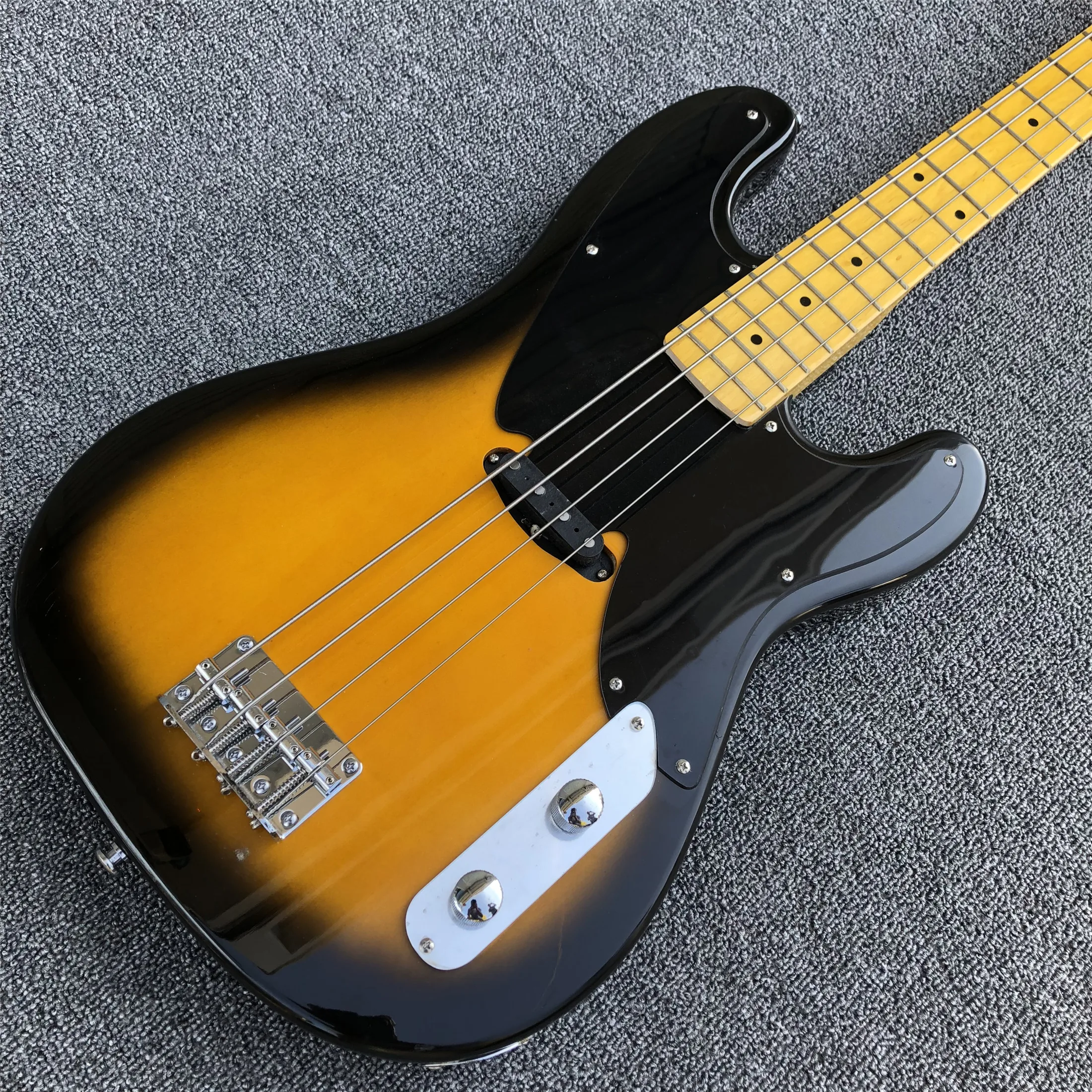 Заводская изготовленная на заказ твердая древесина 4 струны бас Sunburst цветная