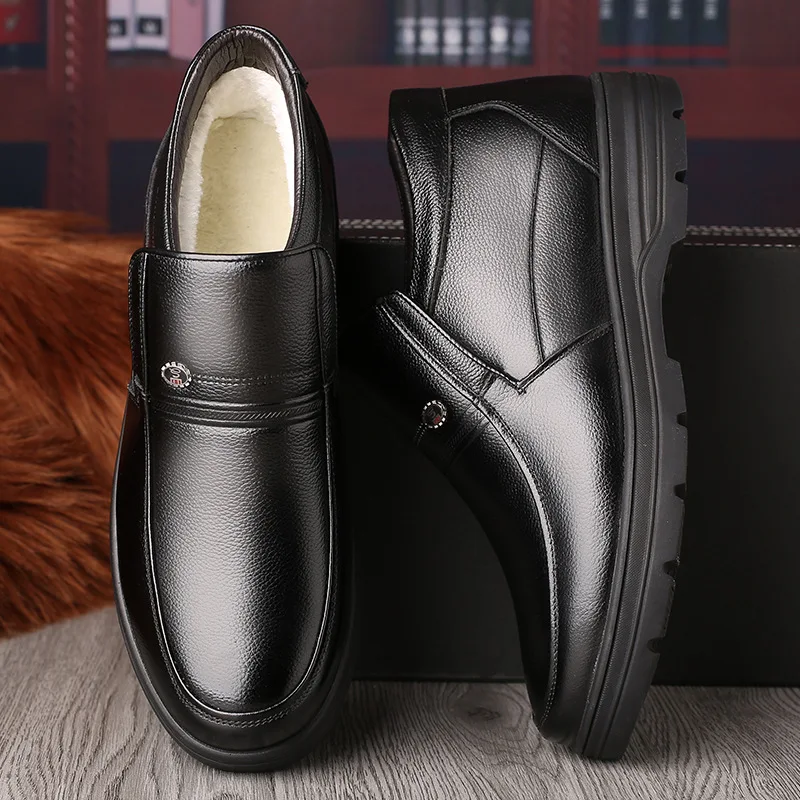 

Winter Warm Men Ankle Boots Luxury British Male Dress Shoes Genuine Leather Footwear With Fur Soft High Top For Fathers fgv67