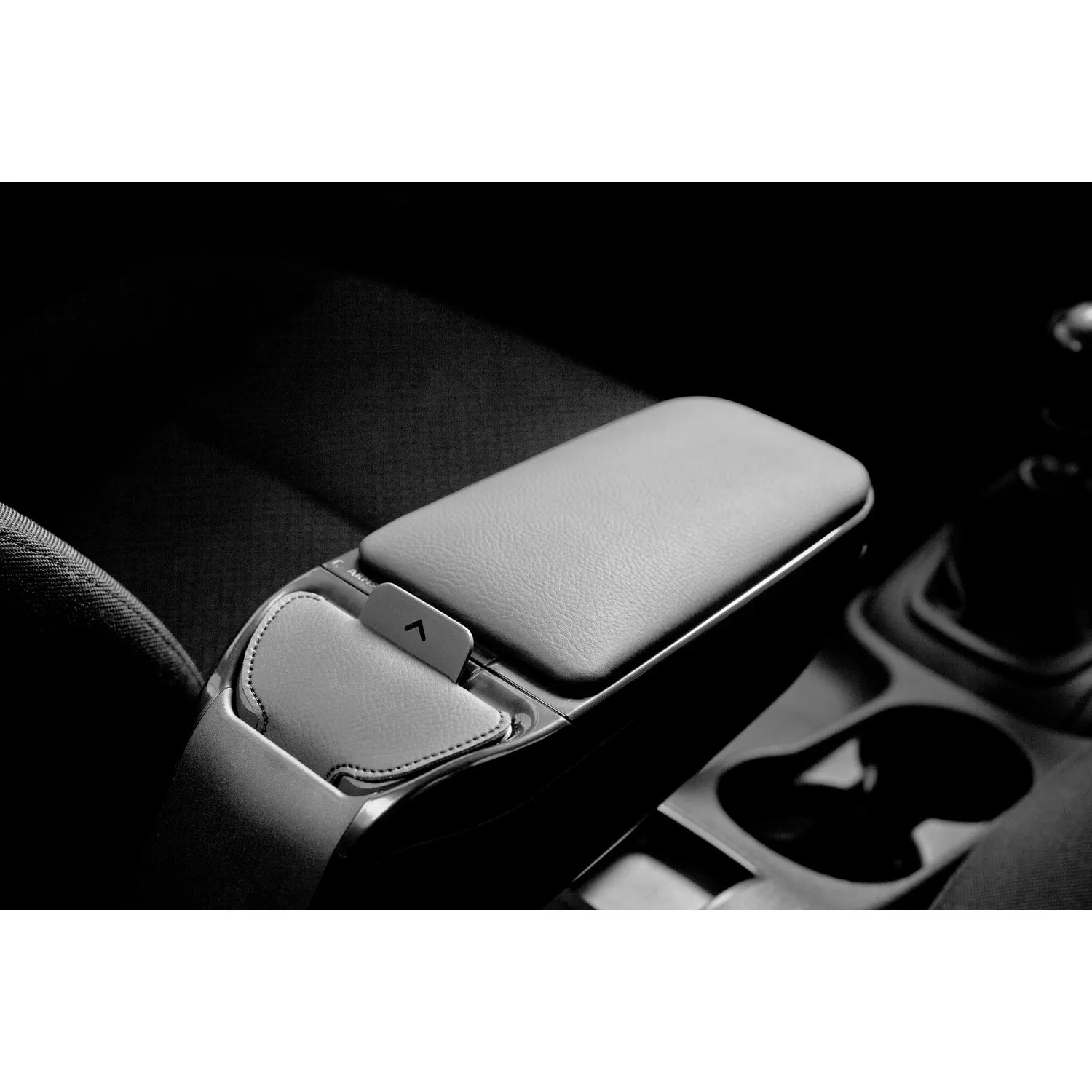 Armrest ARMREST 2 BLACK for KIA RIO(RUS) 2012- V00311