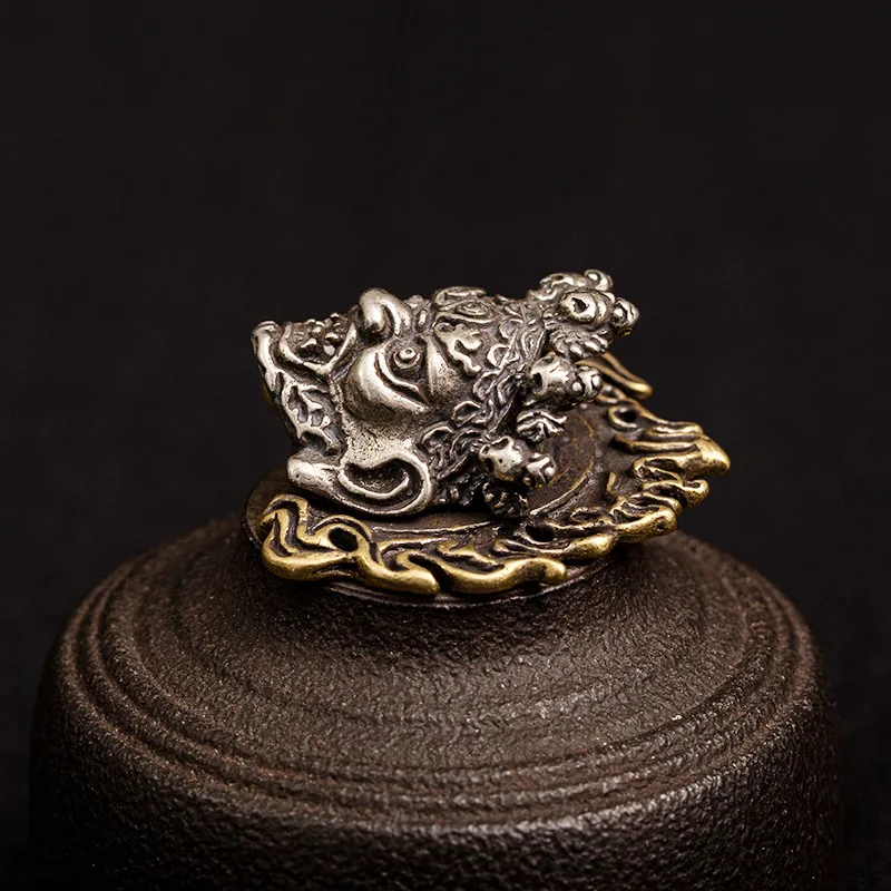 Description Picture 5 of itemDIY Angry Buddha Skull Face Brass Screws Rivet Button Leather Bag Wallet Chains Garment Decorations Punk Retro Buckles Connector