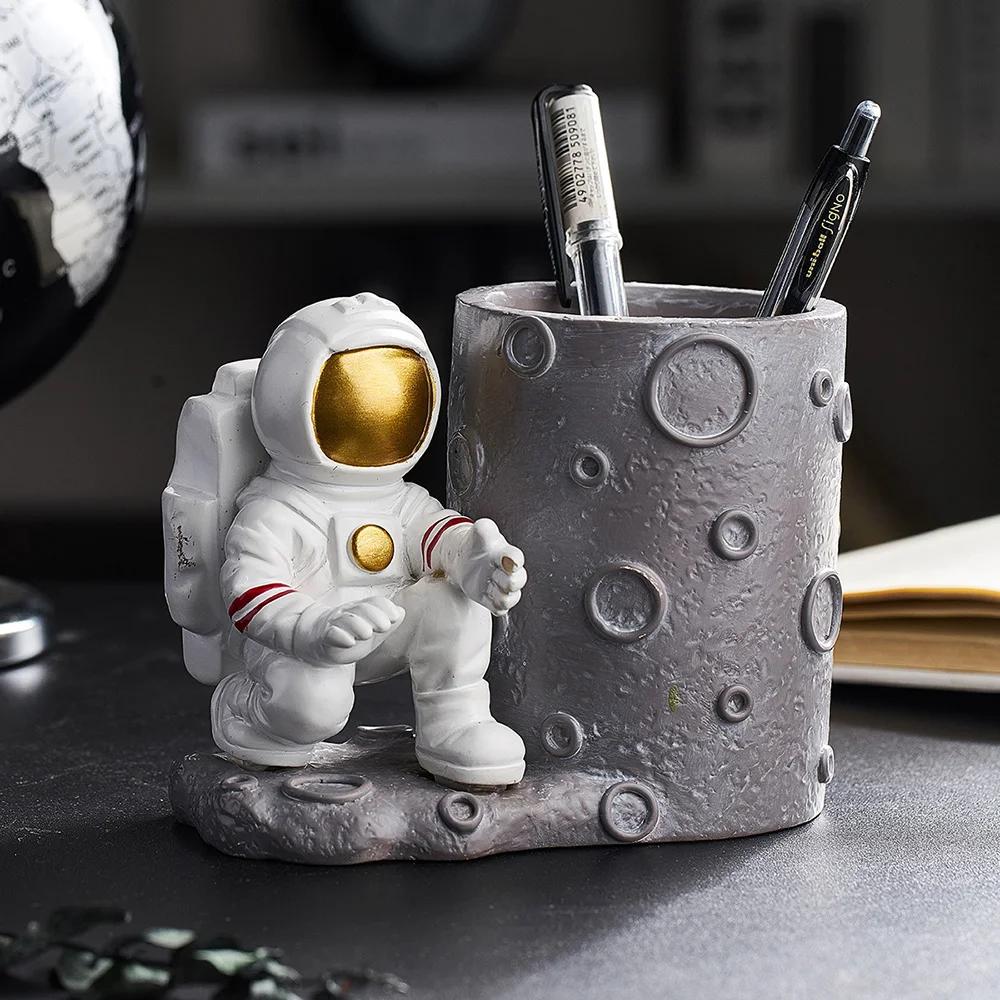 Фигурки космонавта из смолы украшение для дома аксессуары гостиной креативная