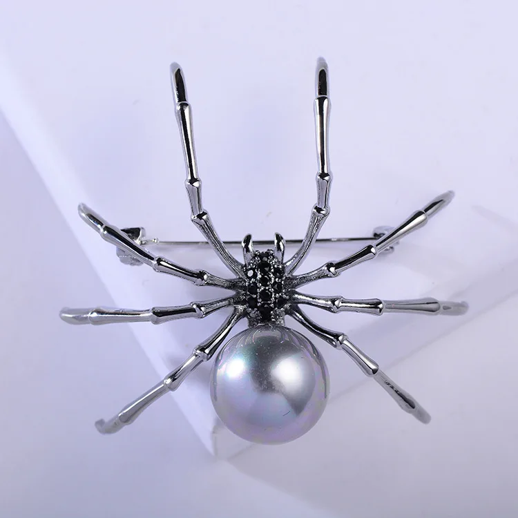 蜘蛛胸针