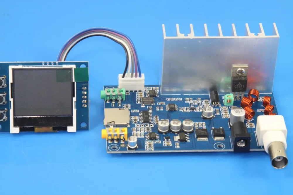 Ensamblado 5 W-7 w transmisor FM estación de Radio frecuencia PLL Digital estéreo + pantalla Digital lcd volumen ajustable