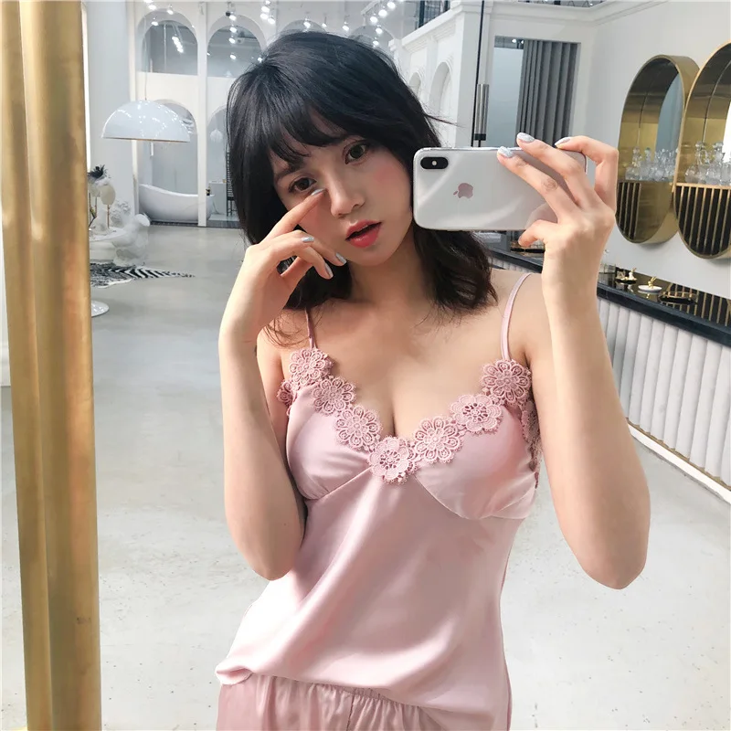 10441088386_2043651032