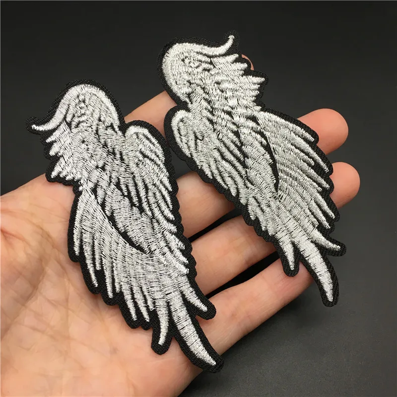 2PCS 천사 날개 크기: 3.8x9.4cm 의류에 대 한 패치에 철 수 놓은 스트라이프 자 켓 스티커 DIY 배지 바느질 의류 Applique