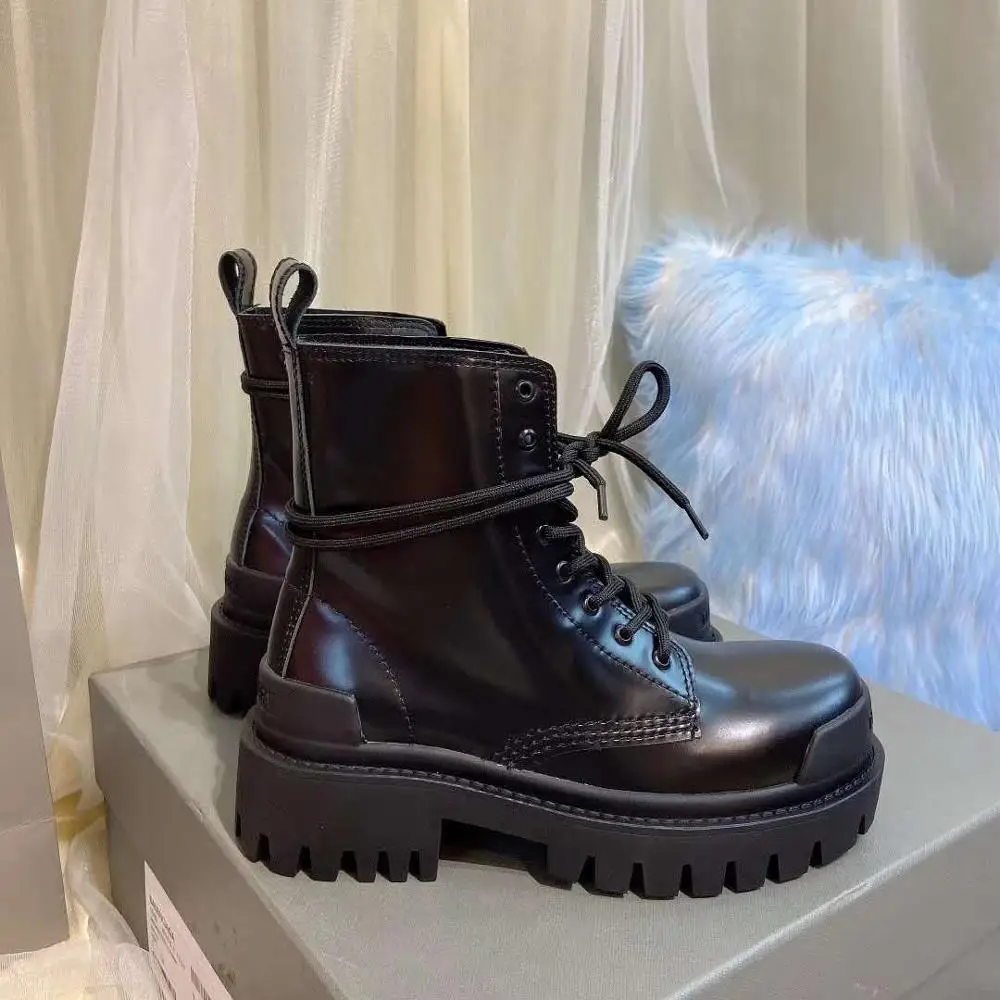 

Designer Women Ankle Boots Fashion High Top Lace Up Women Martin Boots Autumn Winter motorcycle Boots Platform Leather shoes