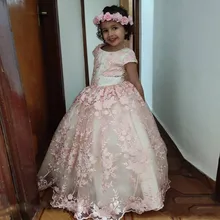 Новое платье принцессы Платье в цветочек для девочек украшенное аппликационные Жемчужины для Кружева Тюль, рукав-крылышко на день рождения платье для торжеств для девочек, вечернее платье