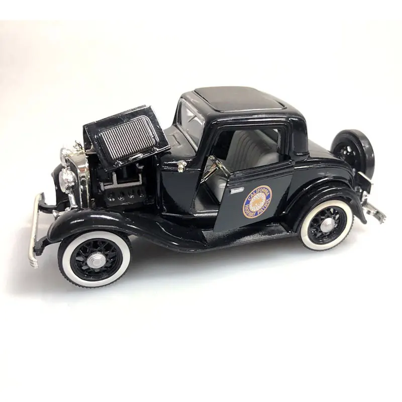 1932 Ford 3-Window Coupe (16)