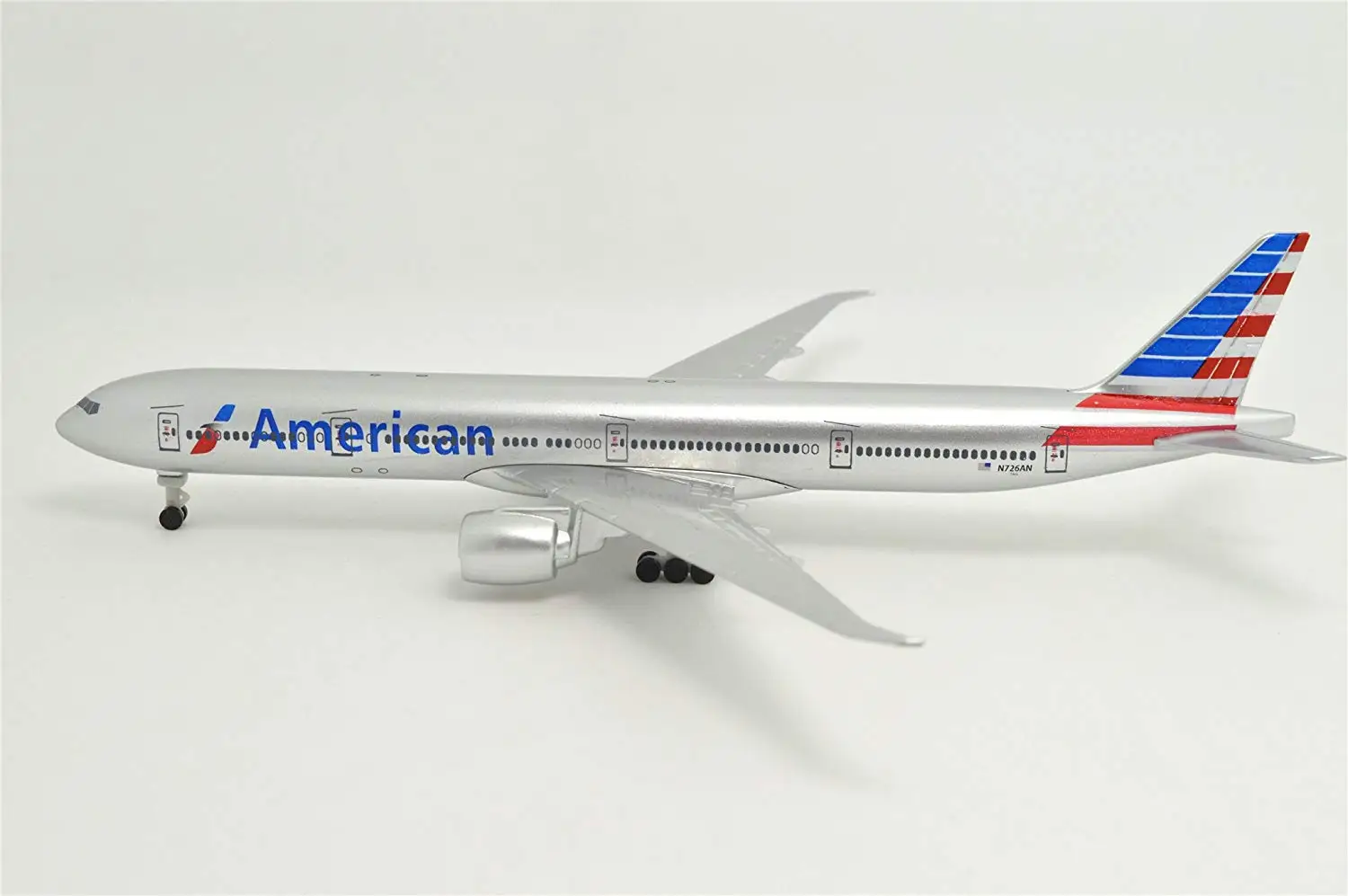 Династия Тан(TM) 1:400 стандартное издание Боинг B777 новая американская авиакомпания металлическая модель самолета Игрушечная модель самолета