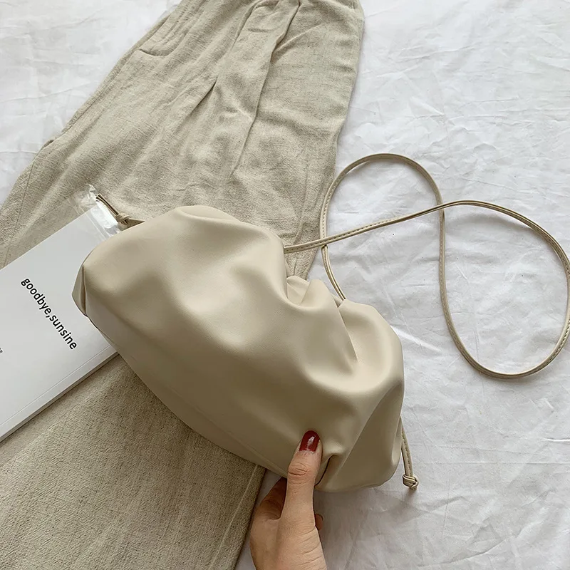 

Luxury Designer New Cloud Shape Women Day Clutch Bag Pleated Dumpling Shoulder Messenger Bag Small Cute Lady Crossbody Handbag