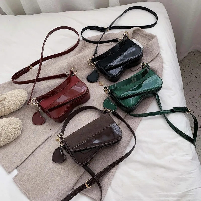 Лакированная блестящая женская сумка 2019 Новая модная дикая почтальон высокого