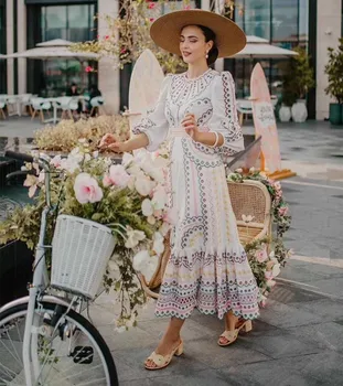 

2020 New arrive women high quality runway dress autumn vintage floral embroidery long sleeve slim long dress