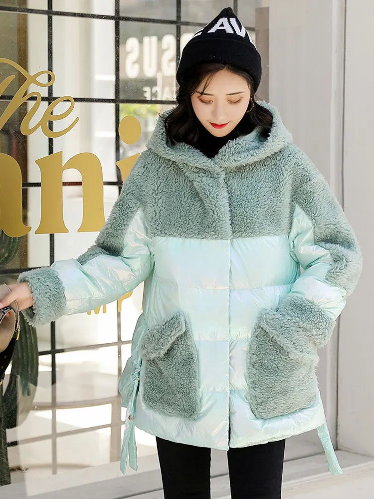 Зимняя куртка из овечьего меха Женская мода с капюшоном Большие размеры повседневное хлопковое пальто Глянцевая строчка асимметричный подол Свободное пальто 76 - Цвет: Olive green