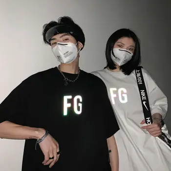 

Men's T-shirt 2020 spring/summer new slim reflective letter-printed short sleeve T-shirt loose casual young men's wear