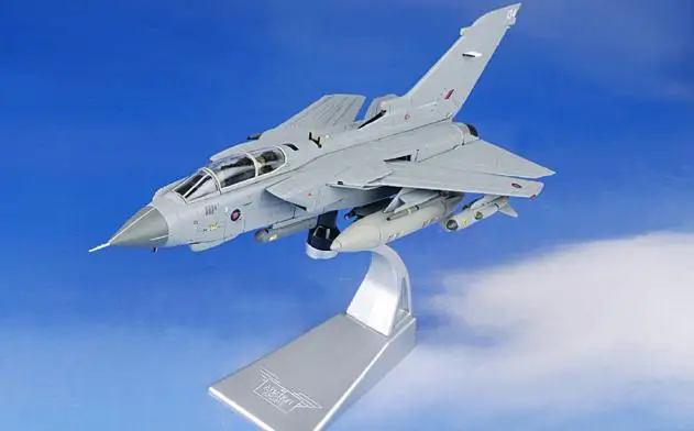 CORGI Panavia Tornado GR4 операция Ellamy Ливия 2011 Ограниченная серия 1/72 литье под давлением модель самолета