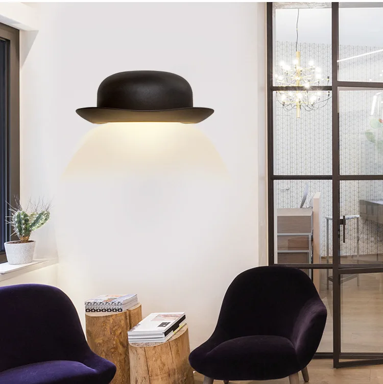 LuxeLicht LED Wall Lamp in use