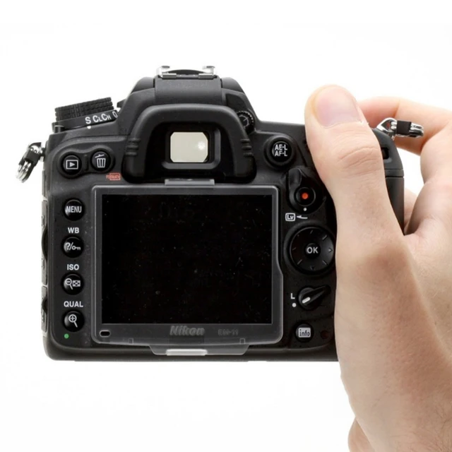 Nikon D7000 DSLR Camera with Nikon 18105mm Lens