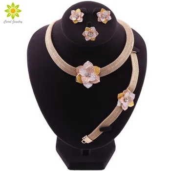 

Dubai Gold Color Wedding for Women Flower Shape Necklace Earrings Bracelet Ring African Bridal Gifts Collares Jewellery set