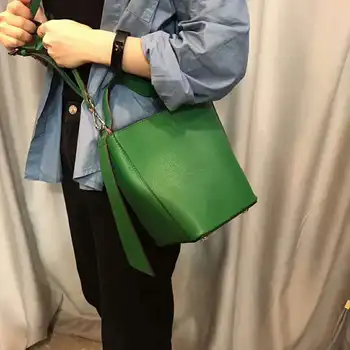 

New-style Retro-head-layer Cowhidemulti-purpose Hand-held Messenger Bag Genuine Leathersimple Bag