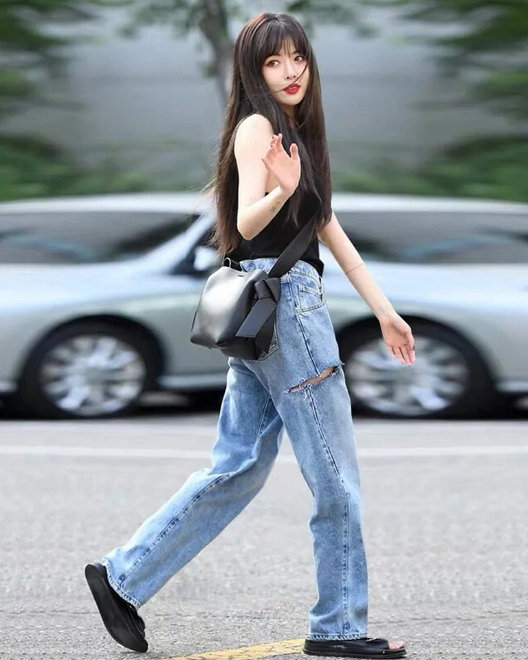 cutting slits in jeans