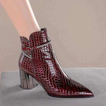 

INS HOT Women ankle boots Embossed serpentine microfiber upper shoes autumn and winter velvet shoes plus size Metal chain shoes