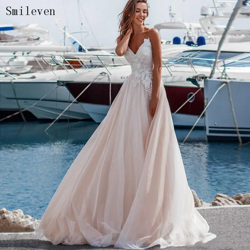 Smileven Strand Trouwjurken 2019 Spaghetti Band Kant Bruid Gown Sexy V-hals Applicaties Boho Bruidsjurken Vestido De Noiva Smileven Strand Trouwjurken 2019 Spaghetti Band Kant Bruid Gown Sexy V-hals Applicaties Boho Bruidsjurken Vestido De Noiva