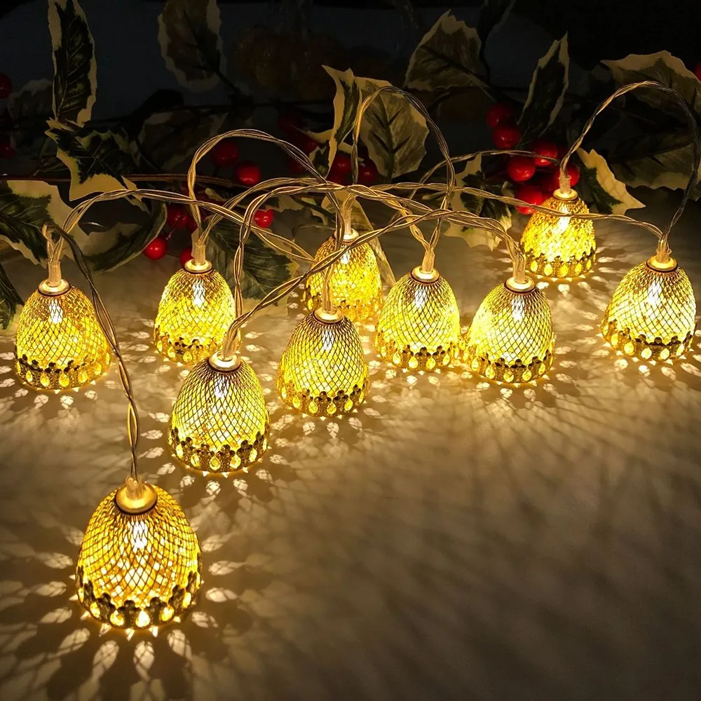 

Battery Powered LED Pinecone Acorn Lamp String Hazelnut Christmas Tree Room Courtyard Decoration Pendant Lantern Home Decor