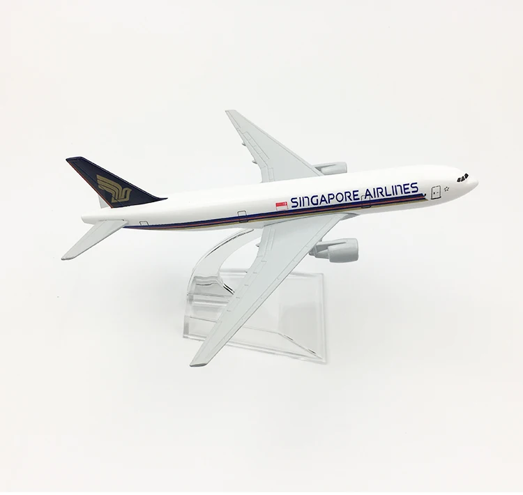 16 см Сингапур авиалиний Boeing 777 модель самолета 1/400 масштаб B777 самолет модель мальчиков Подарочные игрушки