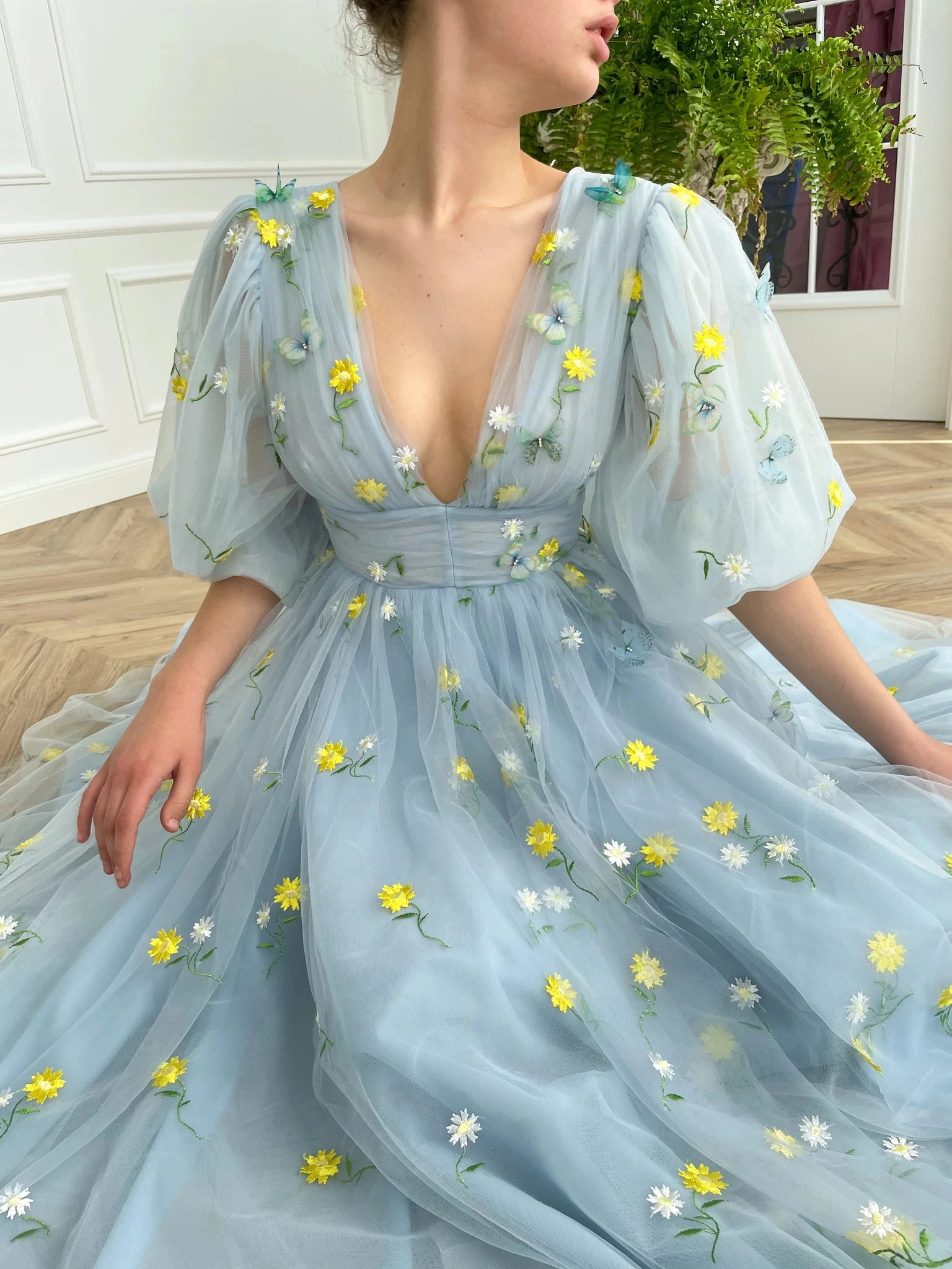 LORIE Deep V-Neck Blue Tulle Midi Prom Dresses Half Puff Sleeves Embroidered Lace Prom Gowns Tea-Length Wedding Party Dresses