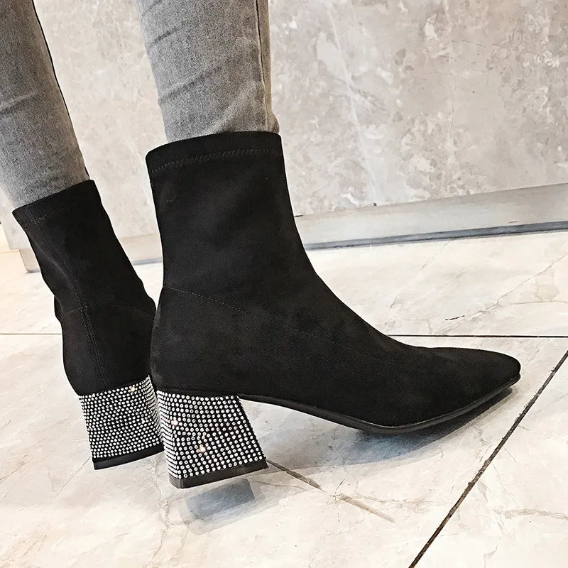 FEDONAS босоножки на высоком каблуке Blingbling с украшением в виде кристаллов на высоком каблуке; туфли для танцев для вечеринки; Женские Элегантные ботильоны из флока осень-зима теплые Челси полусапожки