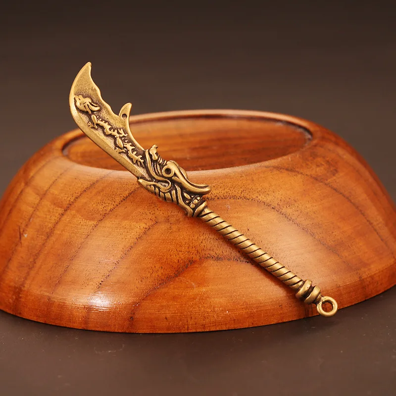 knife pendant brass (1)