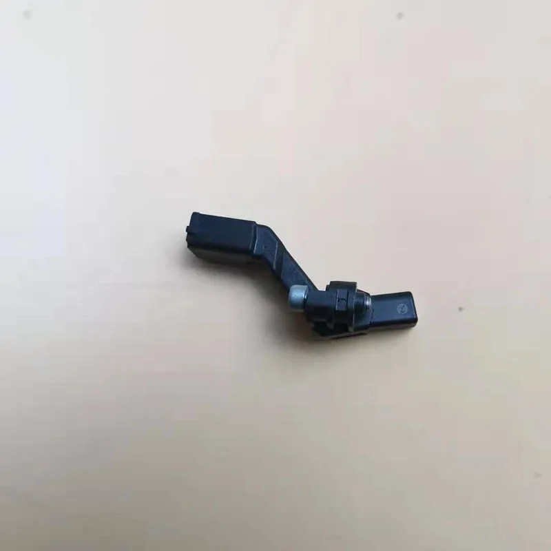 Датчик положения кривошипа 03C906433A для VW EOS BEETLE TIguan AMAROK Jetta Golf Passat Beetle AUDI A6 A4 A3 Q5 TT |