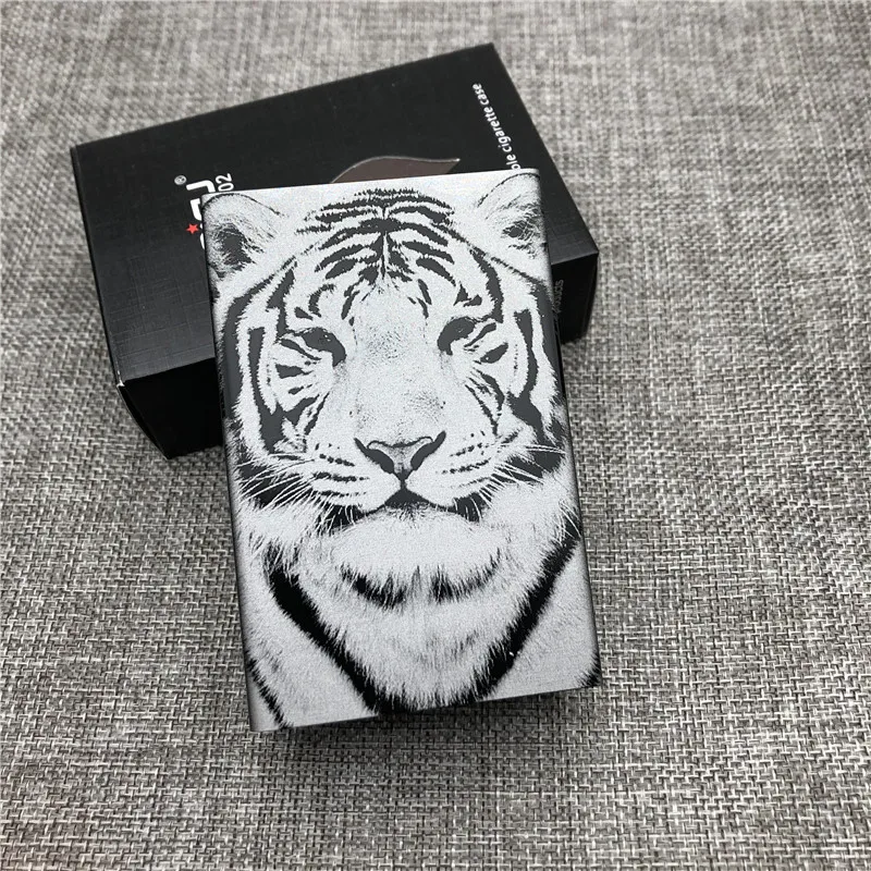 Customized Ultra-Thin Tiger Totem Aluminum Cigarette Case with Laser Engraving