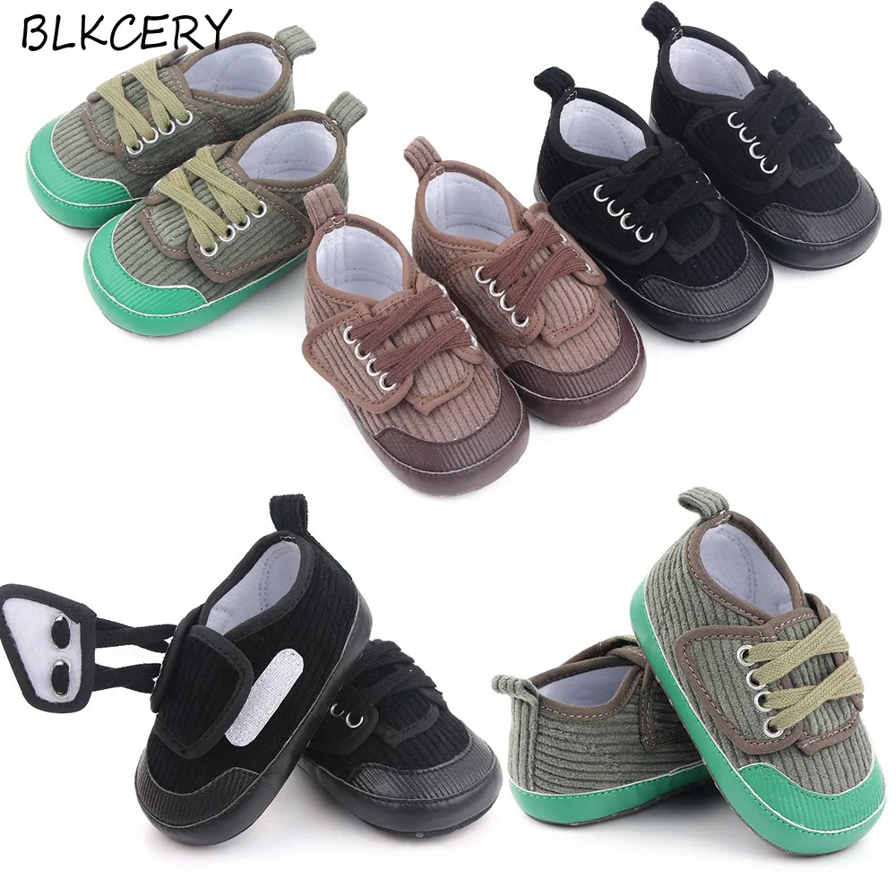 Zapatos de moda para bebé recién