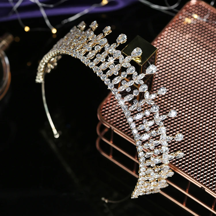Tiaras And Crown HADIYANA Trendy Plant Design Women Wedding Hair Jewelry Fashion Party Hair Accessories Zircon BC5610 Corona