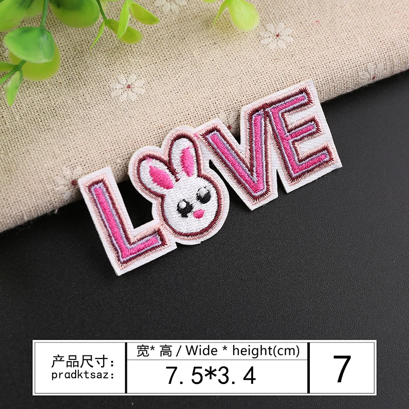 

Embroidered Iron-on Patches Cloth Sewing Cloth DIY baby kids Motif Applique Sticker handmade patch Cartoon decoration LOVE