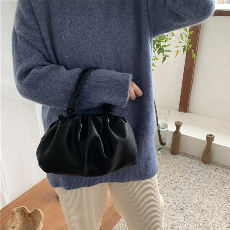 Мягкая женская сумка через плечо из искусственной кожи, модная однотонная женская сумка на плечо с зажимом, Женская Повседневная сумка-хобо, вечерняя сумочка-клатч