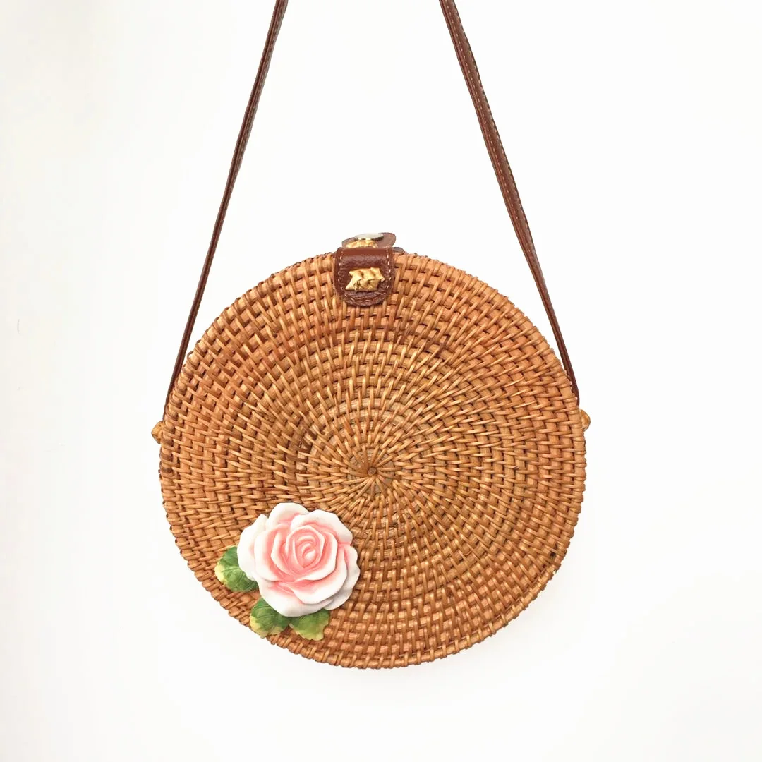 

Rattan Bags for Women 2019 Floral Round Summer Beach Shoulder Bag Ladies Straw Handbags
