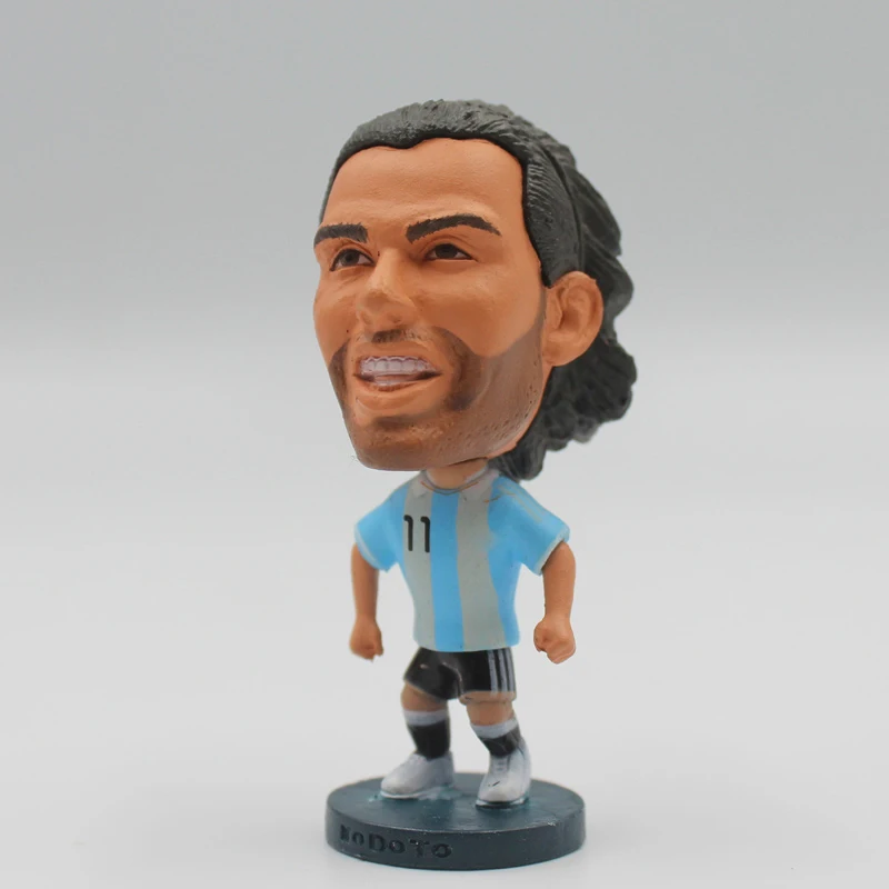 Куклы высотой 6,5 см C. Ronaldo Neymar Robben Beckham 2,5 дюйма Статуэтка из смолы - Цвет: TEVEZ