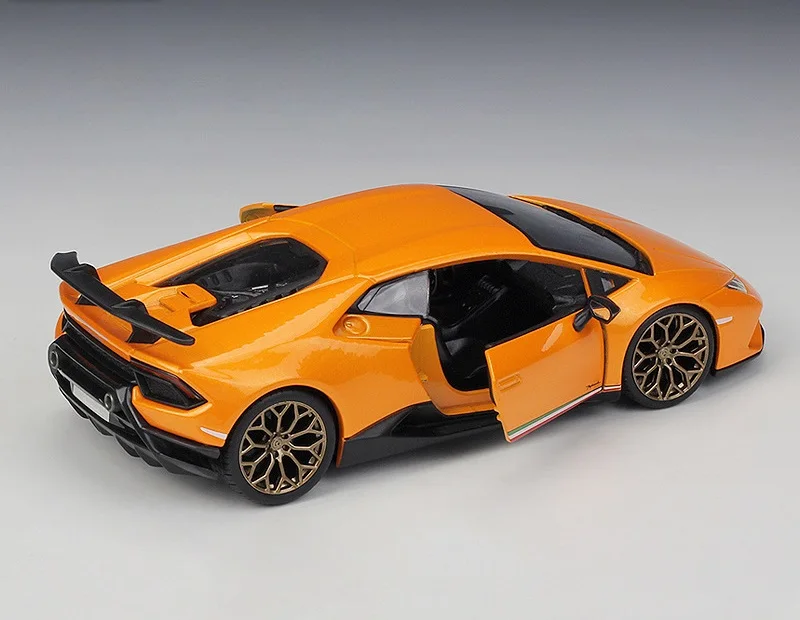 Литая модель автомобиля Bburago 1:24 Lamborghini Huracan|Наземный транспорт| |