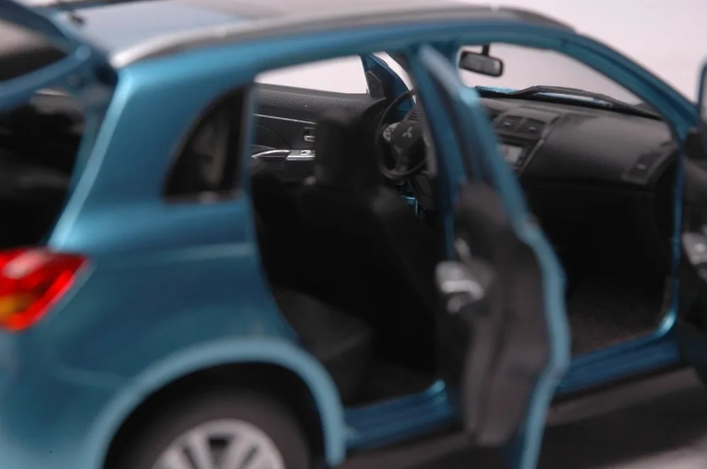 1:18 литья под давлением модель для Mitsubishi Pajero ASX синий внедорожник сплав игрушечный автомобиль миниатюрная коллекция подарки Gran