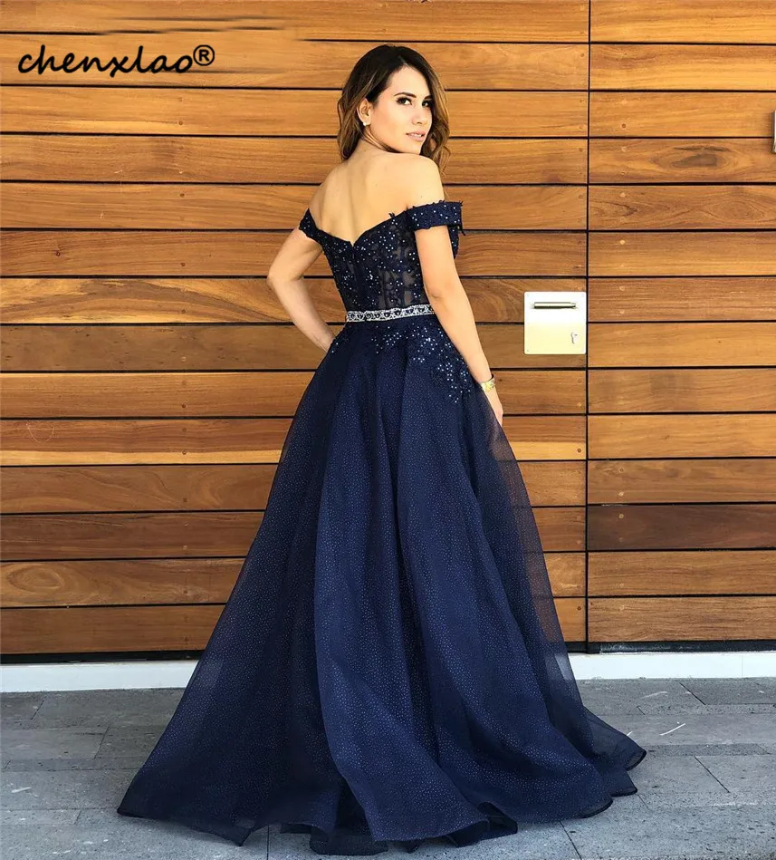 Vestidos темно-синее длинное вечернее платье с открытыми плечами из бисера Кружева Иллюзия А-силуэта очаровательные Выпускные платья