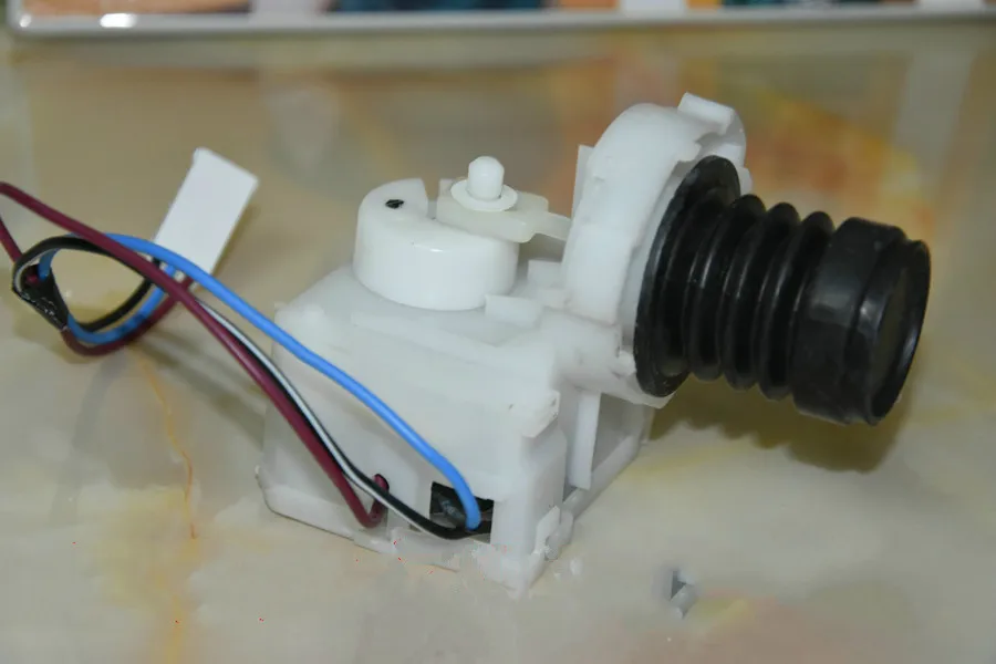 Applicable to Emperor Whirlpool drum washing machine parts F1028BW-F1029 traction drain valve motor