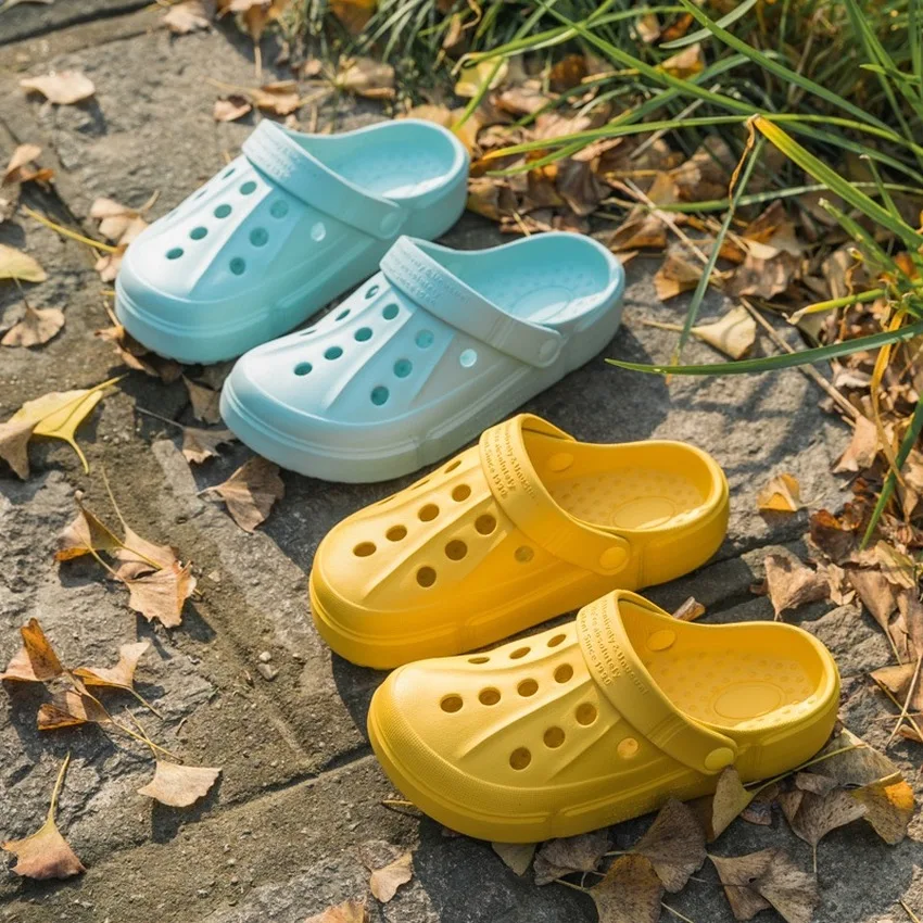 

Summer Female Sandals Comfortable Rubber Clogs for Women Solid Breathable Beach Slippers Slip on Casual Water Shower Slides 2020